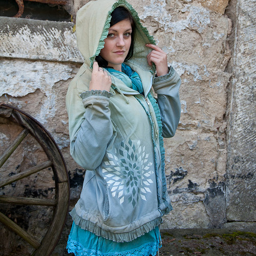 Mikina s potiskem - vel. L — foto 1