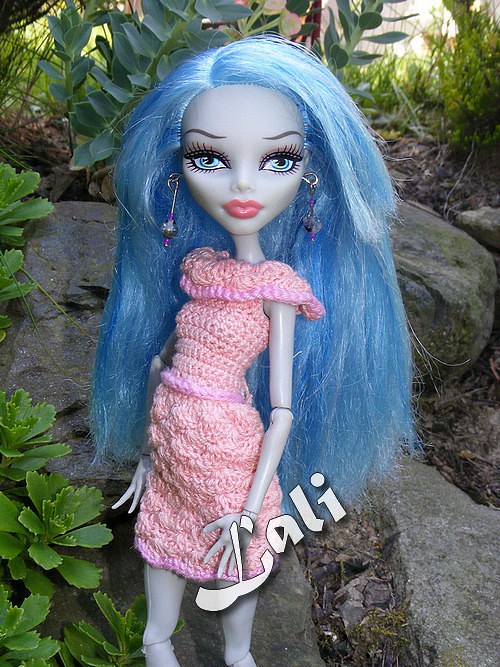 Monster High - háčkované šatičky — foto 1