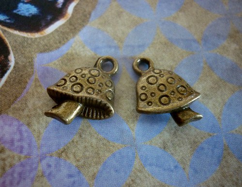 P18 / muchomůrka / 12x12mm / 2ks
