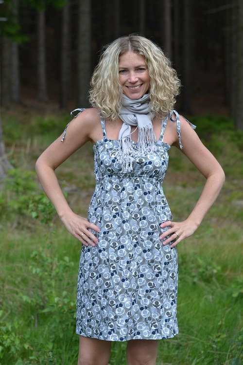 Kytičkované šaty - SLEVA — foto 1