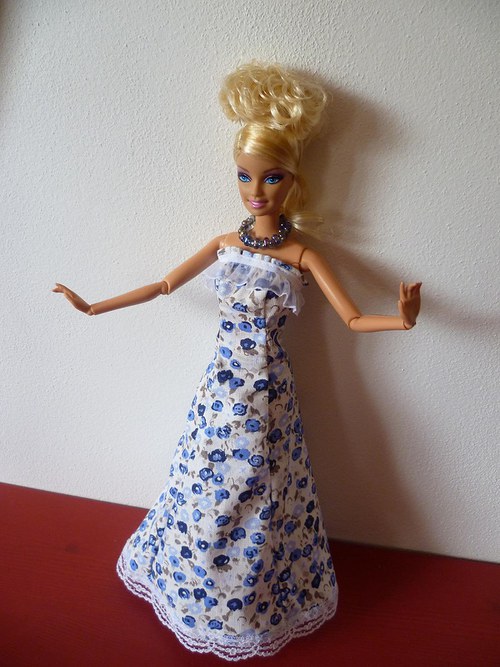 Šaty pro barbie — foto 1