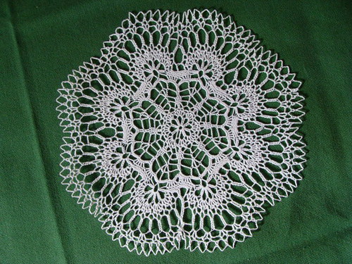 Háčkovaná dečka vel.21cm — foto 1