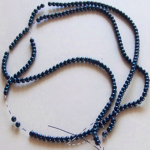 Perly P/ modrá tmavá/ 4mm/ 30ks
