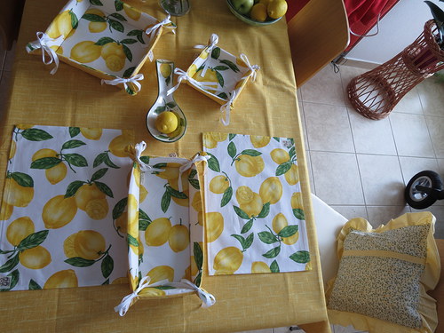Látkový košík s citrony — foto 1