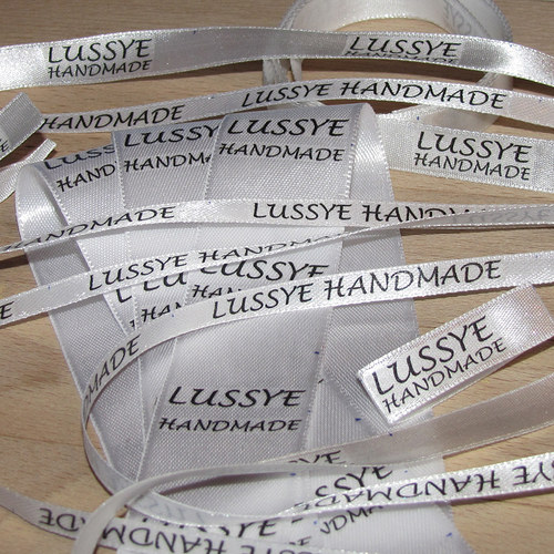 Textilní všívací štítky s logem — foto 1