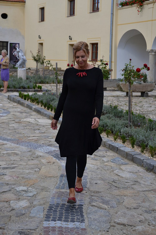 Šaty — foto 1