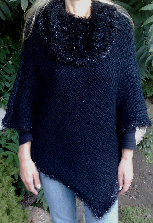 Dámské pončo ručně pletené — foto 1