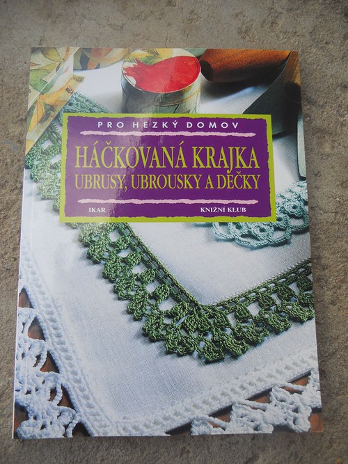 Háčkovaná krajka (ubrusy, ubrousky a dečky) — foto 1