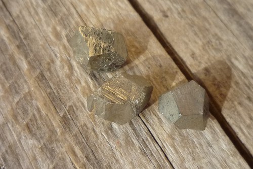 3x pyrit, pentadodekaedr č.L6688 — foto 1