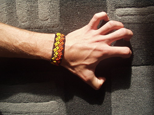 Náramek Fire hand — foto 1