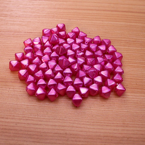 Voskované korálky - 6 x 5 mm