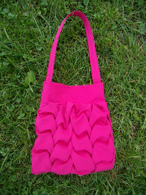 SLEVA kabelka 3D magenta — foto 1