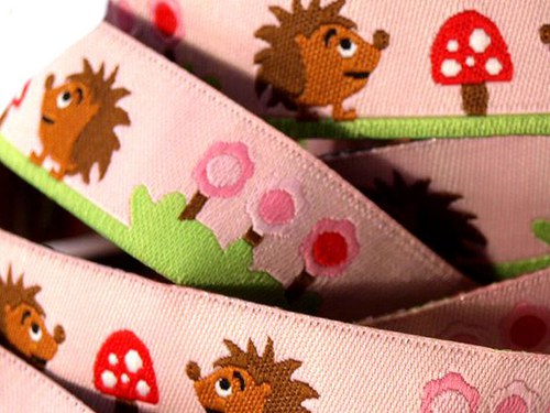 Tkaná stuha-vzorovka: Ježci-růžová