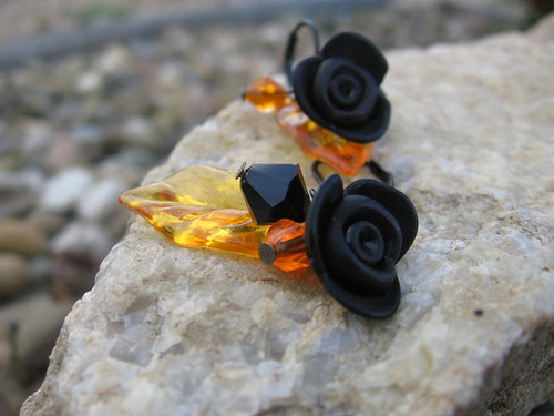 Flowers - černo - oranžové — foto 1
