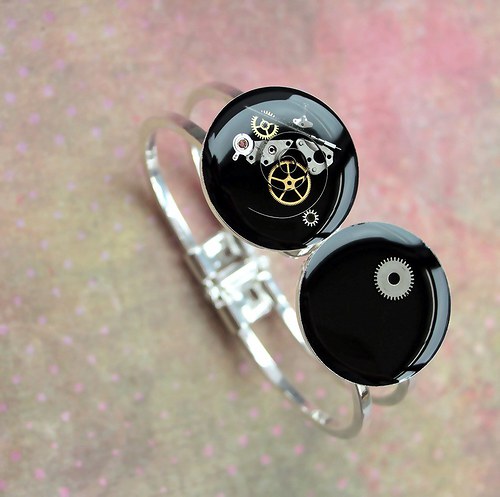 Black bracelet — foto 1
