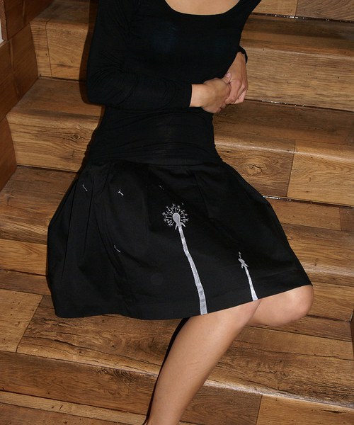 Černá sukýnka — foto 1