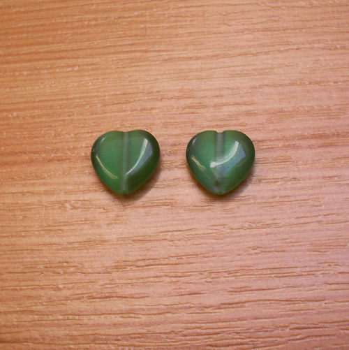 Kočičí oči - srdíčko - 10 mm - 2 kusy