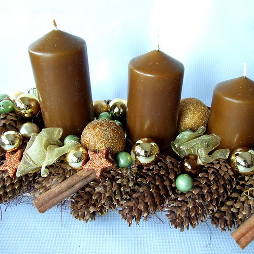 Adventní štola v barvě karamelu — foto 1
