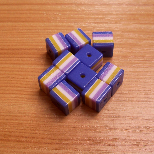 Pruhované kostičky - 8 mm - 10 kusů
