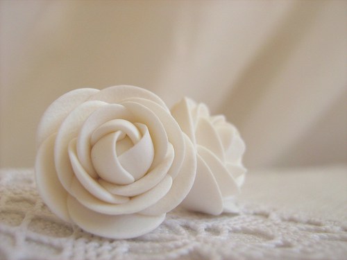 White — foto 1