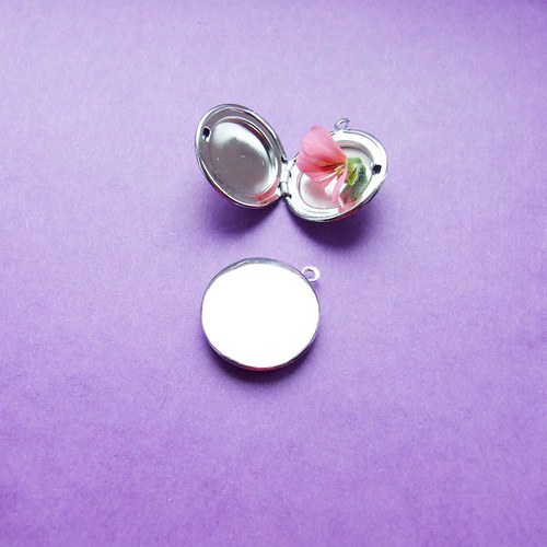 Medailonek otevírací 20mm, platina — foto 1