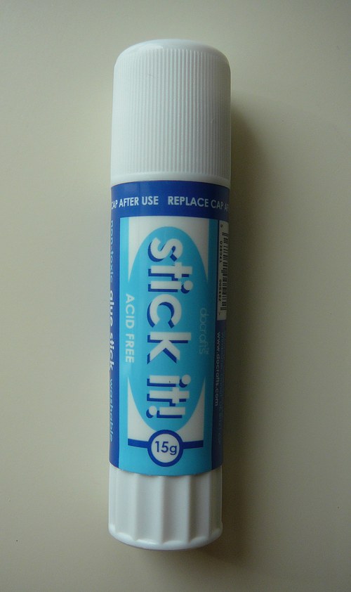 Lepidlo tyčinka -acid free 15 g — foto 1