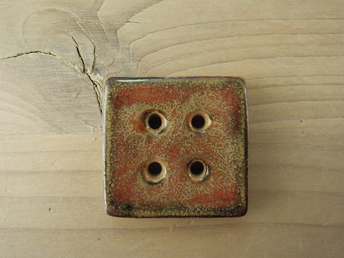 Knoflík čtyřka — foto 1
