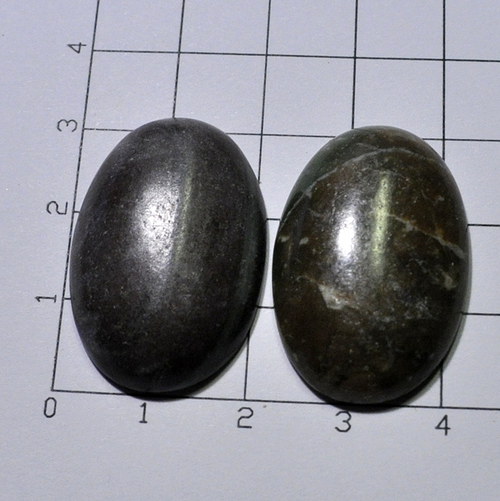 43. Kabošon Jaspis 30x20 mm