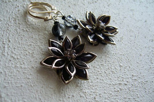 Black flower — foto 1