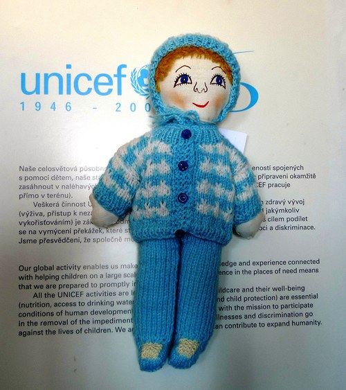 Adoptuj panenku a zachráníš dítě — foto 1