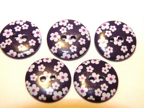 Knoflíky plastový 23 mm KYTKA FIALOVÁ