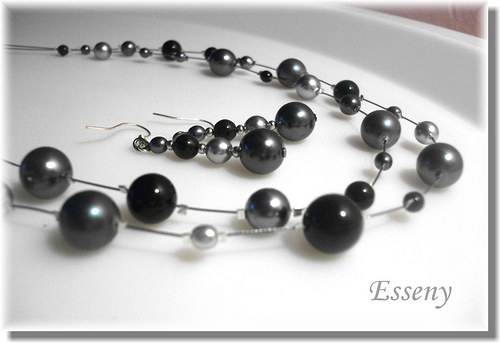 Šedočerná elegantní..... — foto 1