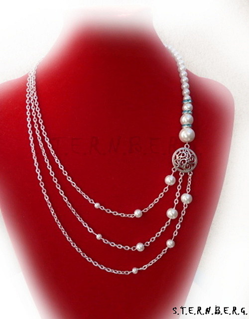 Three Chains With Pearls — foto 1