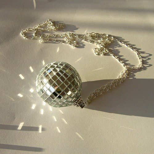 REZERVACE: disco koule — foto 1