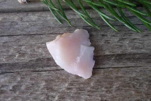Surový růžový opál č. L7657 — foto 1