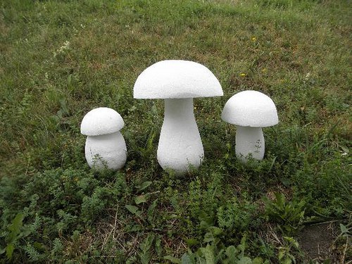Hříb výška cca 20 cm - polystyren — foto 1