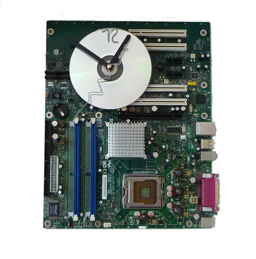 Hodiny z PC 21 — foto 1