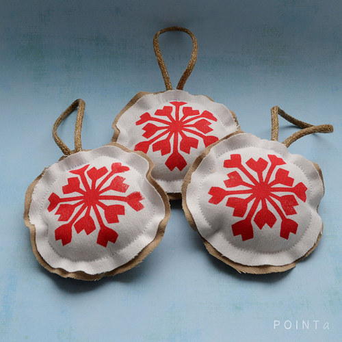 Sada tří červených vloček — foto 1