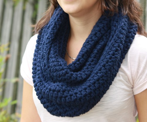 V námořnické modré — foto 1