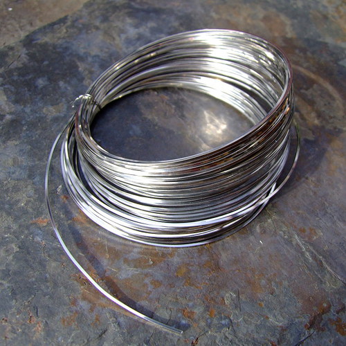 Nerez profilovaná 0,8x0,8 mm 5m