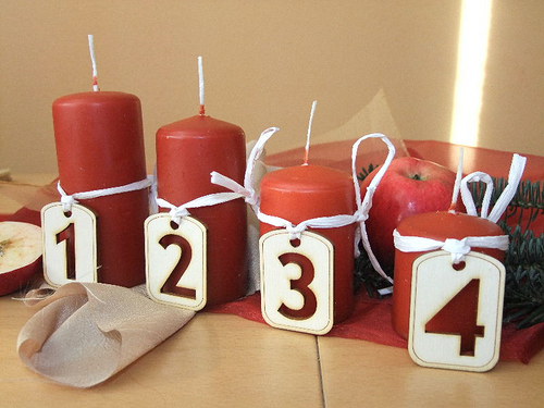 ADVENTNÍ VÁNOČNÍ ŠTÍTKY HRANATÉ - topol - 4 kusy