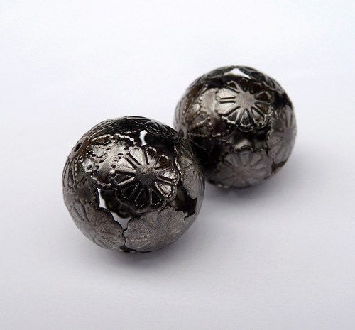 Kovový korálek dutý 4ks — foto 1