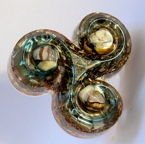 Orgonit * Amulet(3)* Triskel s Jaspisem — foto 1