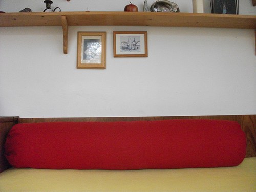 Válec - polštář, duté vlákno na přání — foto 1
