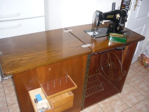 Šicí stroj Lada-velká sleva — foto 1