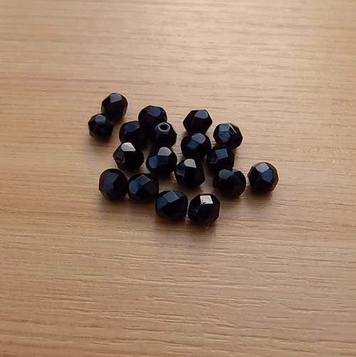 Ohňovky černé 6 mm - 30 ks