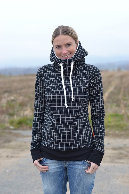 Kostkovaná mikina — foto 1