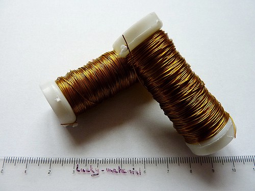 Lakovaný drát 0,3mm - zlatý — foto 1