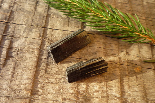 2x turmalín tyčkový č. L8169 — foto 1