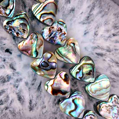 Srdíčko z Mušle Abalone - 12x12mm — foto 1